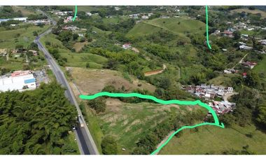 Lote a borde de vía Pereira Armenia, Condina