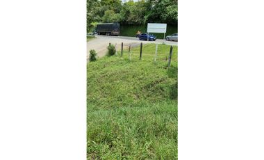 Lote a borde de vía Pereira Armenia, Condina