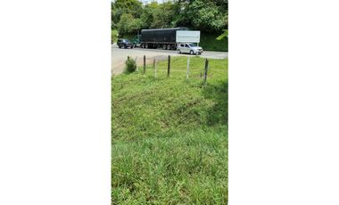 Lote a borde de vía Pereira Armenia, Condina