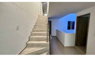 Casa de tres pisos con terraza en venta permuta - Las Mercedes Palmira