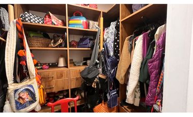 Apartamento esquinero. Excelente remodelado 4 alcobas. Cajicá