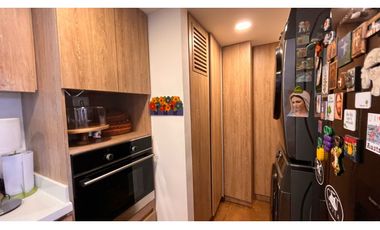 Apartamento esquinero. Excelente remodelado 4 alcobas. Cajicá