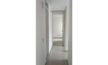VENDO APARTAMENTO UBICADO EN EDIFICIO CORAL CASTELLANA MONTERA
