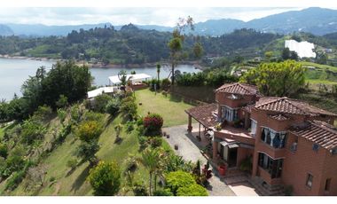 ECOGLAMPING EN VENTA EL PEÑOL