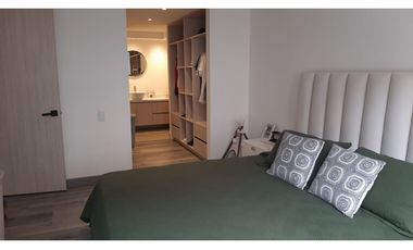 Apartamento remodelado para arriendo en Santa Bárbara