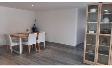 Apartamento remodelado para arriendo en Santa Bárbara