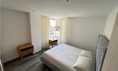 Apartamento remodelado para arriendo en Santa Bárbara