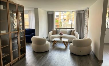 Apartamento remodelado para arriendo en Santa Bárbara
