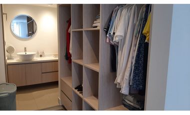 Apartamento remodelado para arriendo en Santa Bárbara