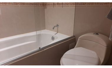Apartamento remodelado para arriendo en Santa Bárbara