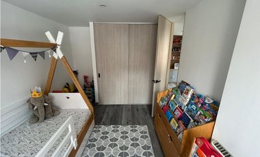Apartamento remodelado para arriendo en Santa Bárbara