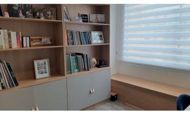 Apartamento remodelado para arriendo en Santa Bárbara