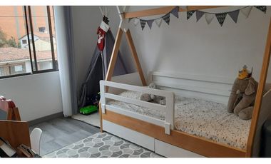 Apartamento remodelado para arriendo en Santa Bárbara