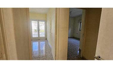 CASA · EN ALQUILER · GODOY CRUZ · BARRIO PARQUE · 3 DOR ·