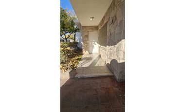 CASA · EN ALQUILER · GODOY CRUZ · BARRIO PARQUE · 3 DOR ·