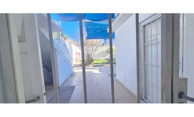 CASA · EN ALQUILER · GODOY CRUZ · BARRIO PARQUE · 3 DOR ·