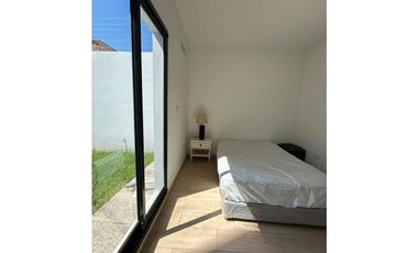 VENTA DEPARTAMENTO AMOBLADO CON PATIO 1 DORMITORIO ALTA CORDOBA