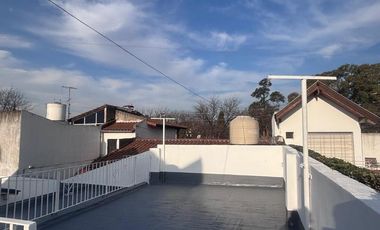 Departamento Tipo Casa en alquiler en Lanus Este