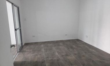 Departamento Tipo Casa en alquiler en Lanus Este