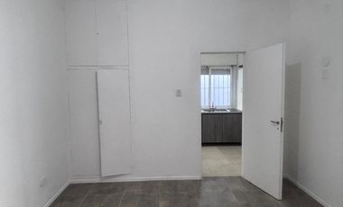Departamento Tipo Casa en alquiler en Lanus Este