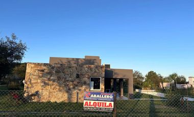 Casa quinta en alquiler  ubicada en El Ceibal