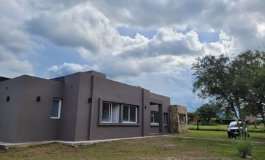Casa quinta en alquiler  ubicada en El Ceibal
