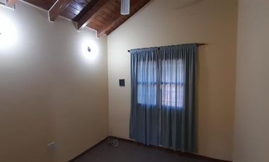 Casa de 3 habitaciones. B° Natania XV. Rivadavia