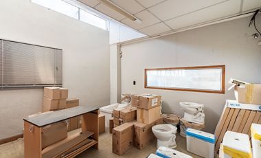 GALPÓN EN VENTA BARRIO BELLA VISTA CON OFICINAS