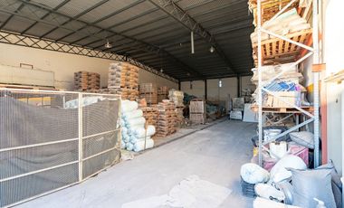 GALPÓN EN VENTA BARRIO BELLA VISTA CON OFICINAS