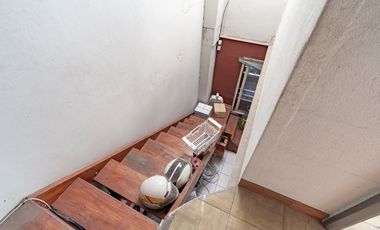 GALPÓN EN VENTA BARRIO BELLA VISTA CON OFICINAS