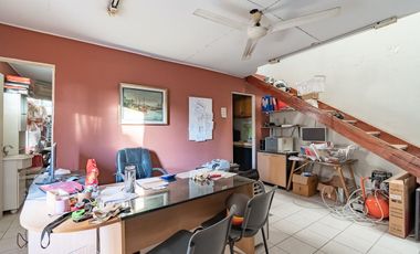 GALPÓN EN VENTA BARRIO BELLA VISTA CON OFICINAS