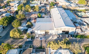 GALPÓN EN VENTA BARRIO BELLA VISTA CON OFICINAS