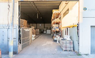 GALPÓN EN VENTA BARRIO BELLA VISTA CON OFICINAS