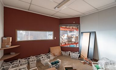 GALPÓN EN VENTA BARRIO BELLA VISTA CON OFICINAS