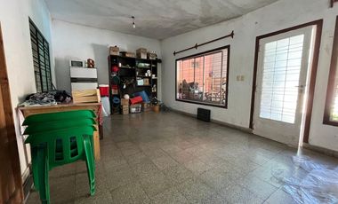CASA VENTA 2 HABITACIONES PATIO Y GALPÓN