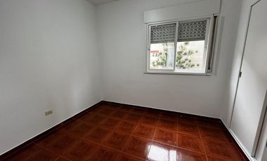 VENTA DEPTO 3 AMB CON BALCON Y COCHERA V LYNCH