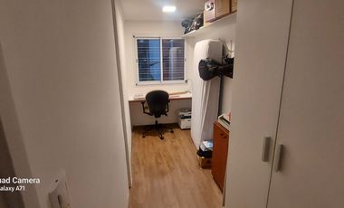 VENTA CASA 4 AMB. EN BERNAL CON MUCHO TERRENO