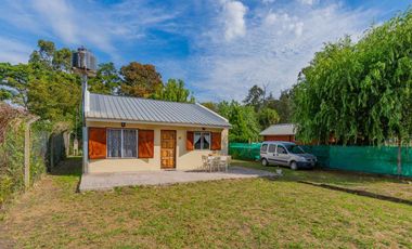 VENTA CASA 3 AMBIENTES LAS DALIAS APTA CREDITO
