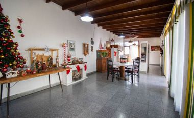 CASA 3 DORMITORIOS CON TALLER EN VENTA - TOLOSA