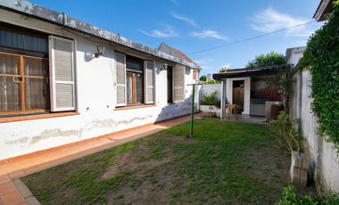 CASA 3 DORMITORIOS CON TALLER EN VENTA - TOLOSA