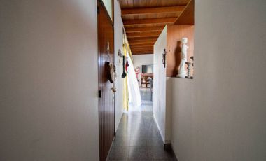 CASA 3 DORMITORIOS CON TALLER EN VENTA - TOLOSA