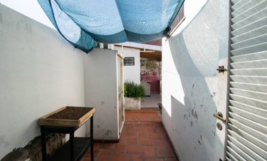 CASA 3 DORMITORIOS CON TALLER EN VENTA - TOLOSA
