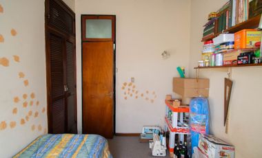 CASA 3 DORMITORIOS CON TALLER EN VENTA - TOLOSA