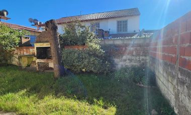 VENTA CASA  MAR DEL TUYU A METROS DEL MAR