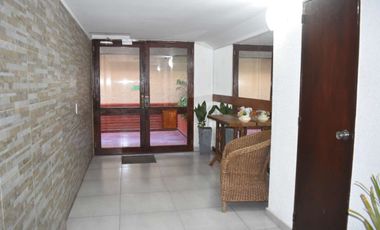 VENTA DEPTO 2 AMB. CENTRO DE PINAMAR CON BALCON