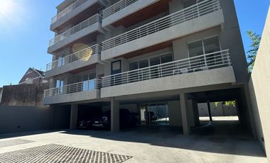 DEPARTAMENTO 2 AMBIENTES CON COCHERA A ESTRENAR