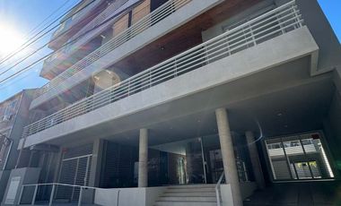 DEPARTAMENTO 2 AMBIENTES CON COCHERA A ESTRENAR