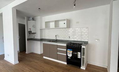 DEPARTAMENTO 2 AMBIENTES CON COCHERA A ESTRENAR