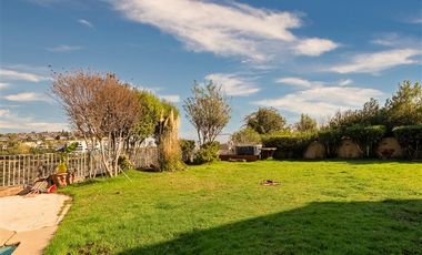 Casa en Venta en Colegio Wenlock, San Carlos de Apoquindo