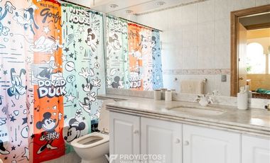 Casa en Venta en Colegio Wenlock, San Carlos de Apoquindo